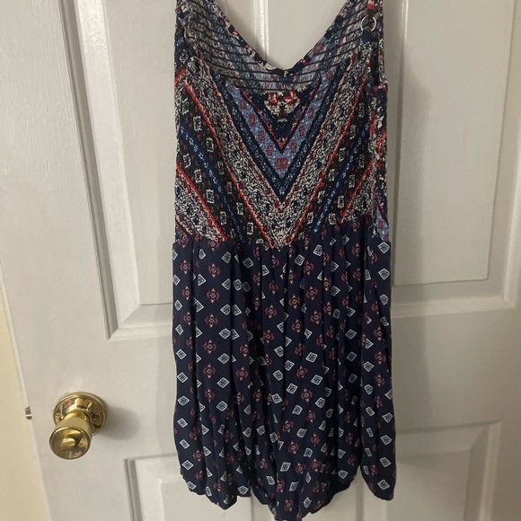 Shorts Romper - Picture 3 of 3